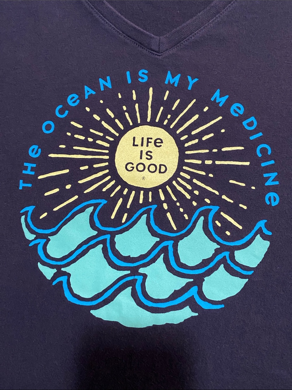 Life Is Good Black V-Neck Tee shirt “the ocean is my medicine” Sz large - Picture 3 of 15